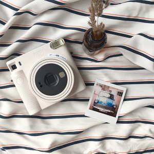 Фотоаппарат Fujifilm Instax Square SQ1 Белый